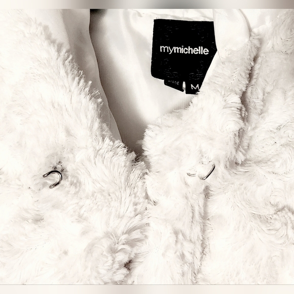 Faux Fur Vest - Picture 9 of 11